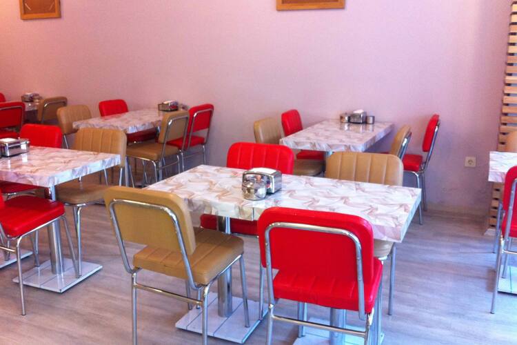 Oz Lezzet Borek Adnan Kahveci Istanbul